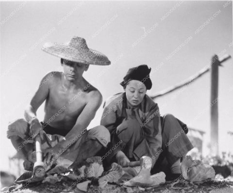 Paul Muni Louise Rainer from The Good Earth 2752-27
