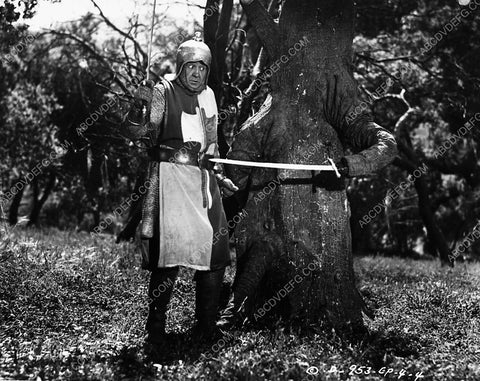 Charles King fighting armed tree serial film The Adventures of Sir Galahad 2778-34