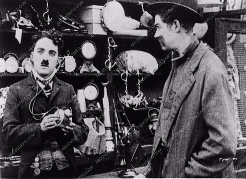 Charlie Chaplin Albert Austin comedy short The Pawnbroker 2813b-03