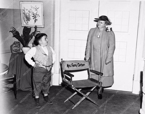 Our Gang Spanky McFarland Mrs.Fern Carter behind the scenes candid 2816-33