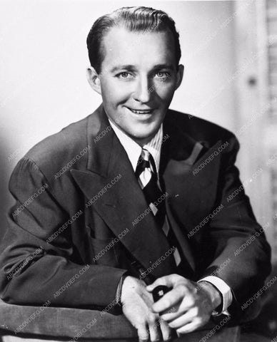 Bing Crosby and pie portrait 2858-15
