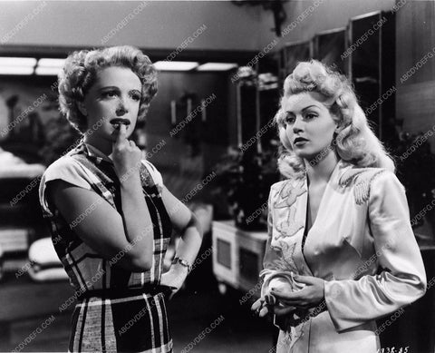 Lana Turner Laraine Day film Keep Your Powder Dry 2909b-20