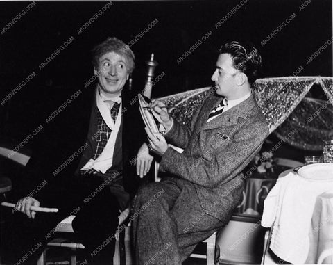 artist Salvador Dali sketches Harpo Marx on paper plate 2909b-28