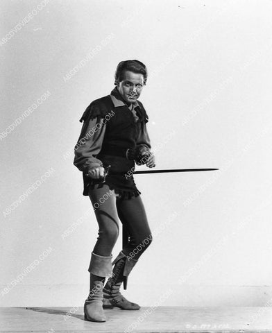 Louis Hayward sword fighting film The Black Arrow 2996-09