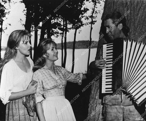 Carroll Baker Debbie Reynolds James Stewart film How the West Was Won 2996-31