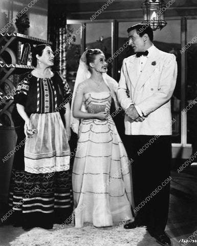 Jane Powell Walter Pidgeon film Holiday in Mexico 3037-28