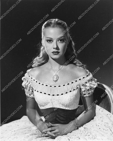 beautiful Adele Mara portrait 3040-15