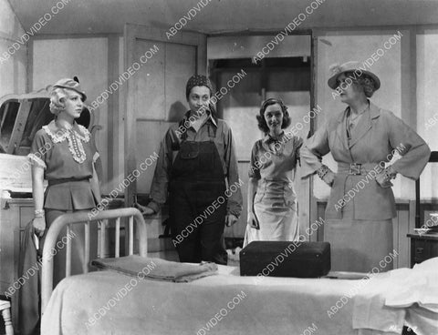 Glenda Farrell Aline MacMahon Ann Dvorak Ruth Donnelly film Heat Lightning 3043-25