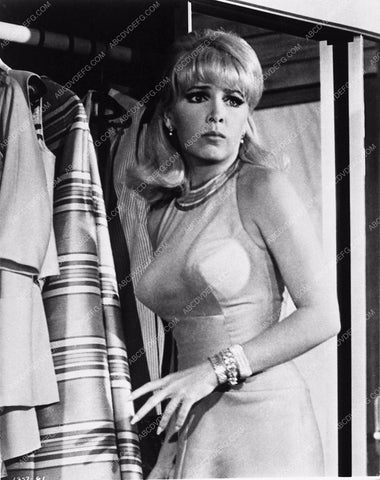 Stella Stevens film Sol Madrid 3052-29