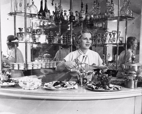 c 1936 Glenda Farrell candid at home 3052-30