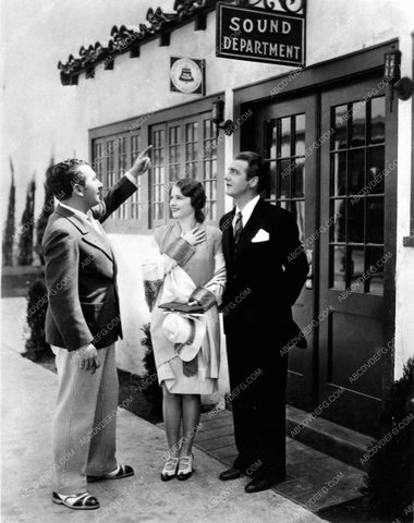 Barbara Stanwyck Frank Fay candid on lot 3064-23