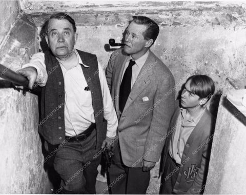 cast Intruder In the Dust 3065-05