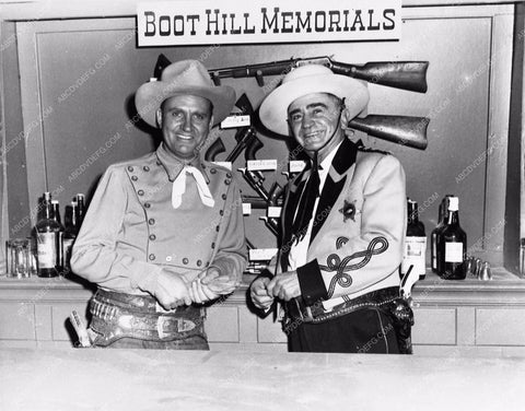 candid Gene Autry at someones bar? 3068-31