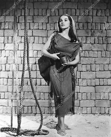 beautiful Debra Paget film The Ten Commandments 3098-06