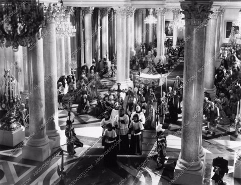 cast of thousands film scene Marie Antoinette 3101-33