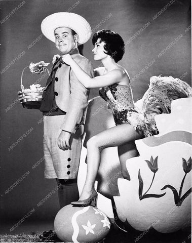 portrait Tim Conway w/easter cheesecake in McHales Navy TV 3137-14