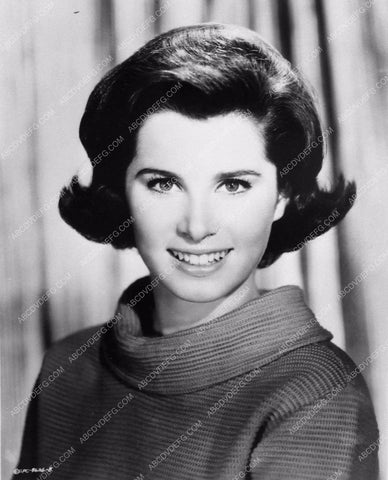 Stefanie Powers portrait 3164-27