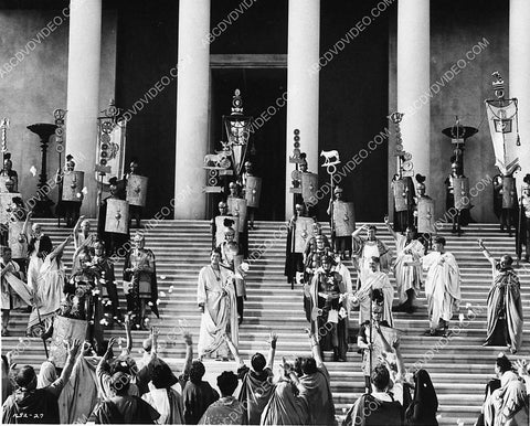 huge cast shot film Jupiter's Darling 3176-10