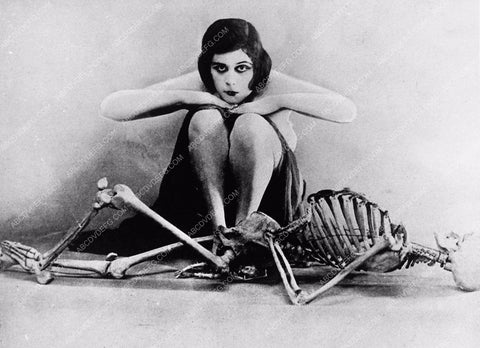 Theda Bara and skeleton silent film The Devil's Daughter 3199-12