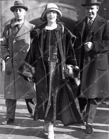 candid Mabel Normand and crew 3201-13