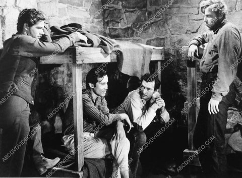 Stephen Boyd Henry Silva Lee Van Cleef film The Bravados 3220-28
