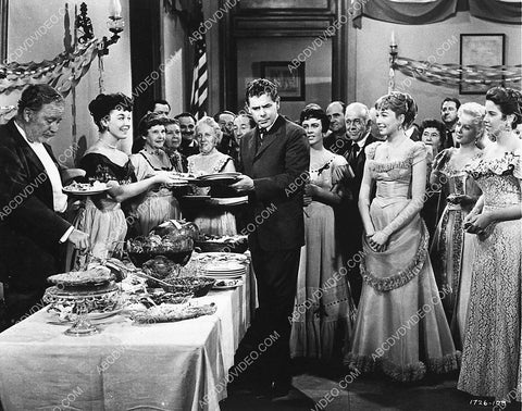 Glenn Ford Shirley MacLaine film The Sheepman 3273-07
