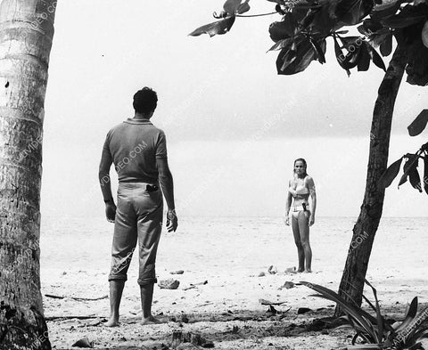 Ursula Andress Sean Connery James Bond film Dr No 3273-35