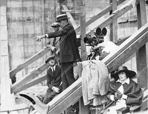 director e Mason Hopper Helene Chadwick on set silent film From the Ground Up 3363-19