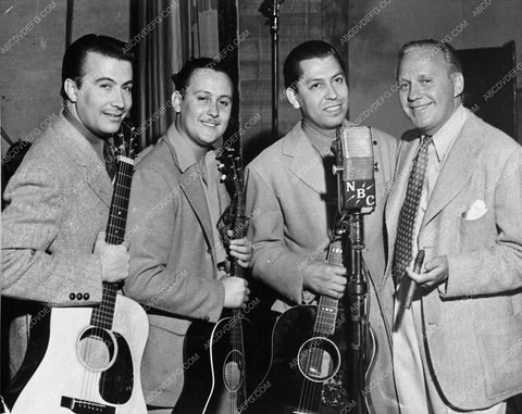 Jack Benny and musical trio group 3401-30