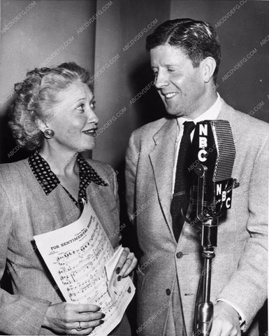 Rudy Vallee doing the Fibber McGee & Molly Radio Show 3414-29