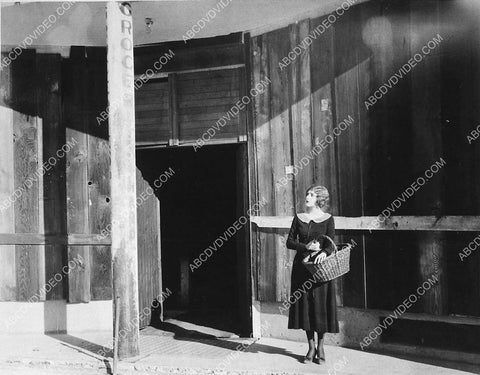 candid shot Billie Dove 3439-29