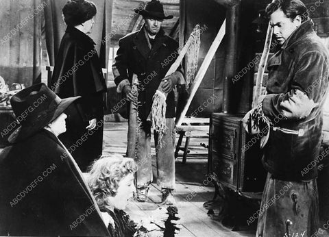 John Wayne and cast film The Searchers 3497-15