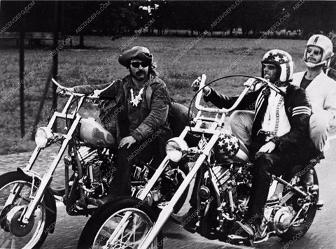 cast cruising shot film Easy Rider 3543a-07