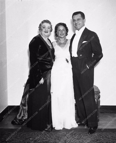 Norma Talmadge Burt Lytlle Sophie Tucker candid night out 3558a-15