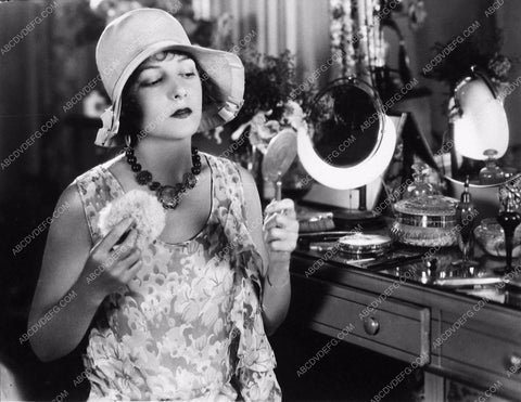 candid Norma Talmadge doing makeup 3558a-25