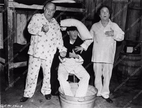 Three Stooges Mo Larry Joe Besser short Guns A' Poppin 3575-22