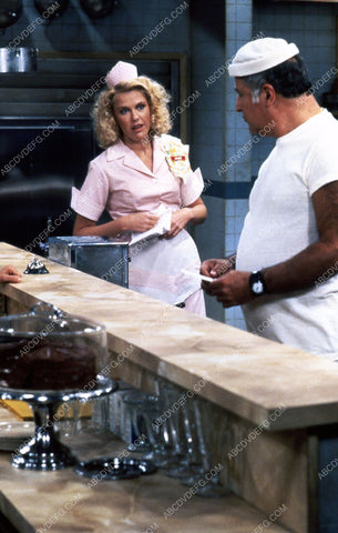 Celia Weston Vic Tayback TV Alice 35m-10007