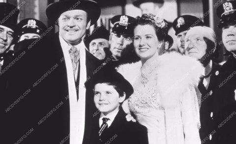 Orson Welles and cast film Citizen Kane 35m-11473