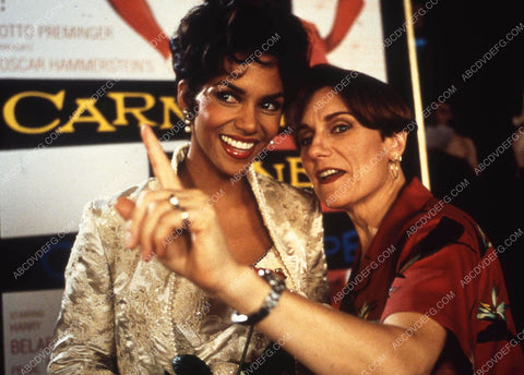 Halle Berry & director Martha Coolidge TVM Introducing Dorothy Dandridge 35m-11648