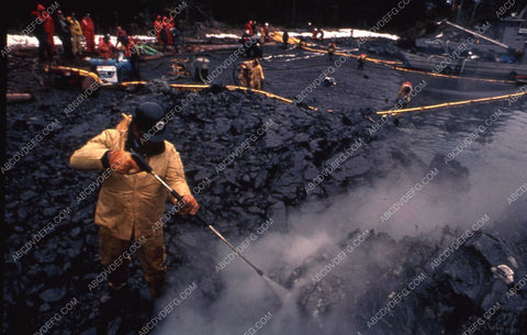 History Channel TV Disasters Oil Spill Cleanup 35m-11684