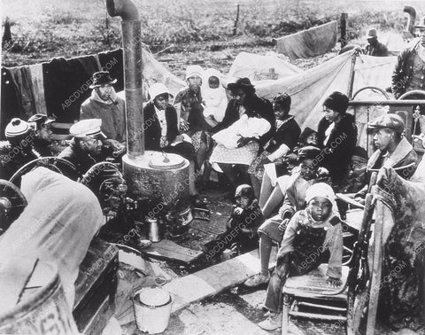 news photo street scene during The Great Depression 35m-11737