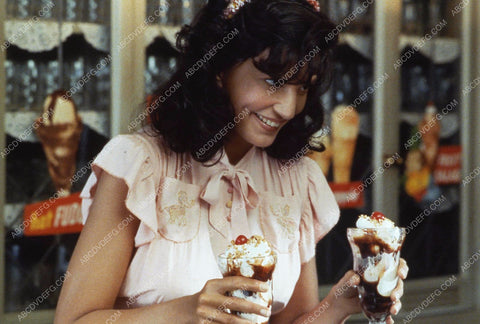 Mercedes Ruehl Irene Worth Richard Dreyfuss Brad Stoll film Lost in Yonkers 35m-12059