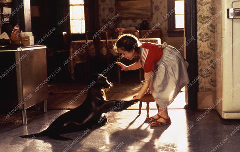 Tina Majorino and the sea lion film Andre 35m-12831