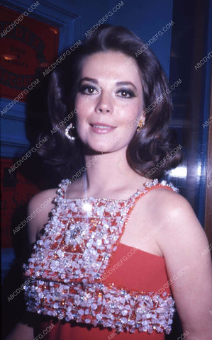 candid and stunning Natalie Wood 35m-13213