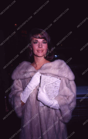 candid Natalie Wood 35m-13217