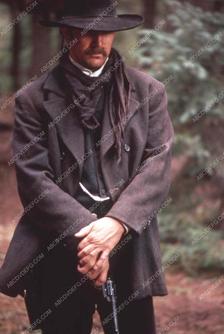 Kevin Costner film Wyatt Earp 35m-13459-2