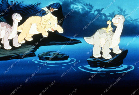 animated characters film Land Before Time IV 35m-13467-2