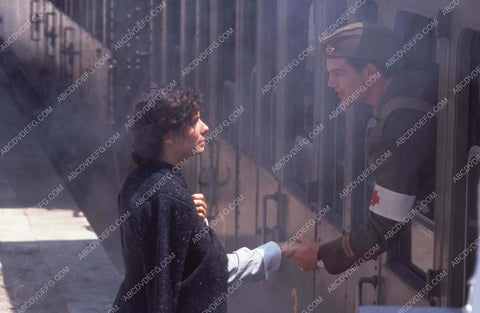 Sandra Bullock Chris O'Donnell film In Love and War 35m-13502-2