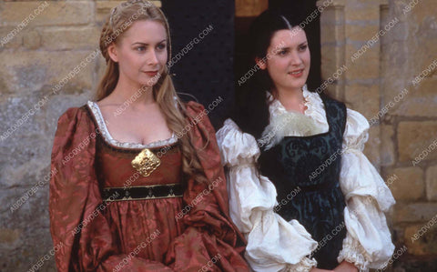 Megan Dodds Melanie Lynskey film Ever After 35m-13529