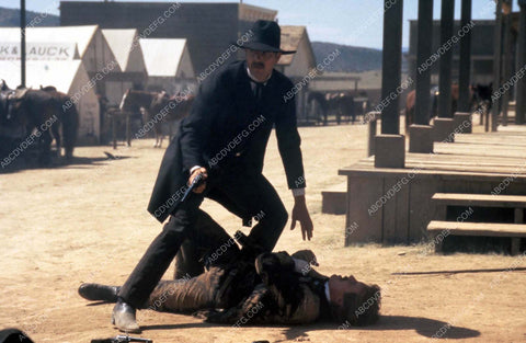 Kevin Costner film Wyatt Earp 35m-13564-2